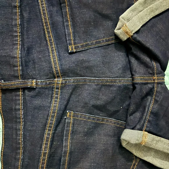 ☀️Old Navy Blue Jean Shorts with Cuffed Hem and Light Stitching🌴 - Picture 4 of 6